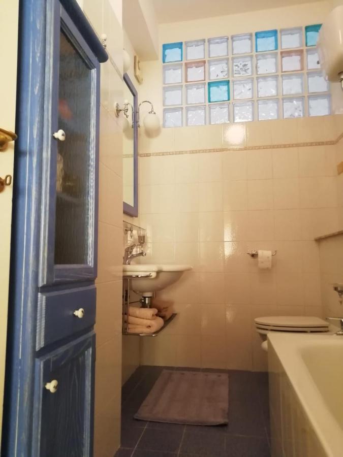 Appartement Questa Casa Non è Un Ciu-atr 9390-9 Rome